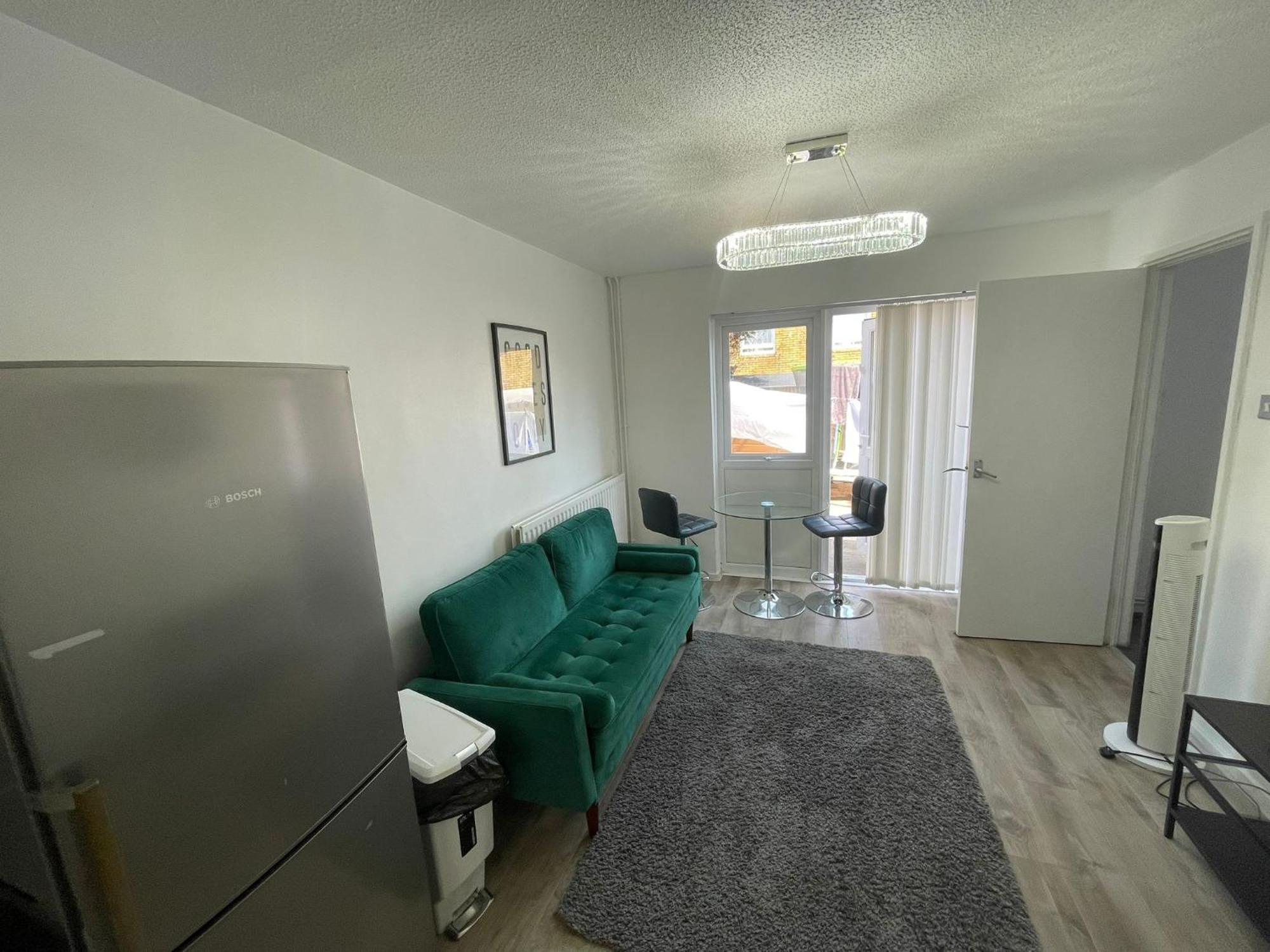 New! 4 Bedroom London House With Garden And Lawn Екстер'єр фото